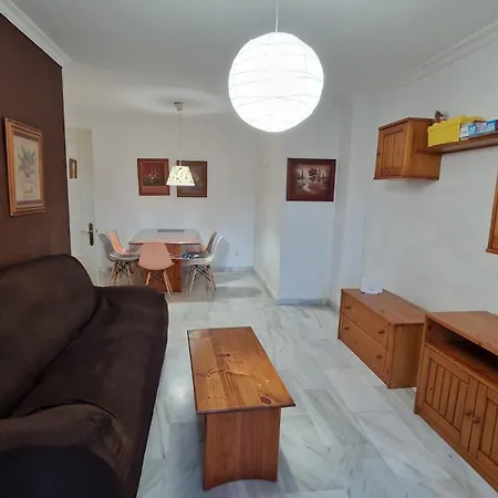 Relax In The Terrace! 4 Bedrooms - Huge Private Terrace - Swimming Pool - Walking Distance To The Beach!