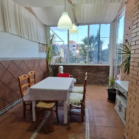 Relax In The Terrace! 4 Bedrooms - Huge Private Terrace - Swimming Pool - Walking Distance To The Beach! Appartement *