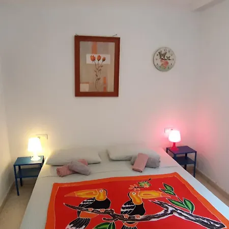 Relax In The Terrace! 4 Bedrooms - Huge Private Terrace - Swimming Pool - Walking Distance To The Beach! Appartement