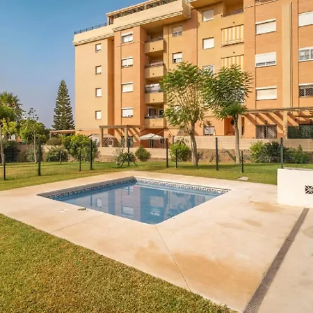 Διαμέρισμα Relax In The Terrace! 4 Bedrooms - Huge Private Terrace - Swimming Pool - Walking Distance To The Beach! *