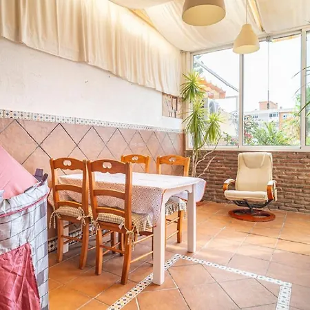 Relax In The Terrace! 4 Bedrooms - Huge Private Terrace - Swimming Pool - Walking Distance To The Beach!