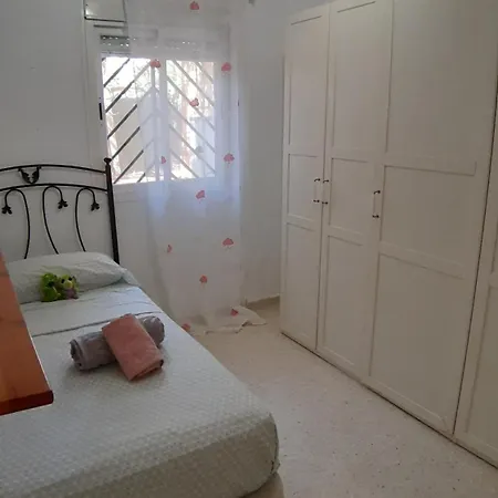 Relax In The Terrace! 4 Bedrooms - Huge Private Terrace - Swimming Pool - Walking Distance To The Beach! Apartment